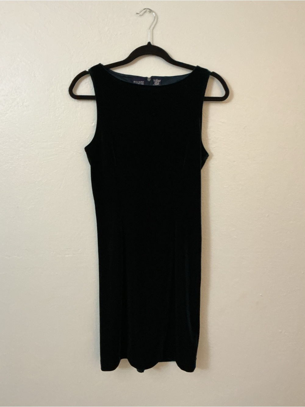 Hillard & Hanson Black Sleeveless Mini Dress